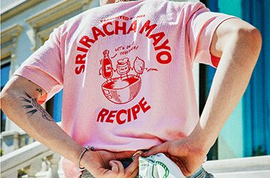 MSA SRIRACHA MAYO GRAPHIC TSHIRT (ERKEK)