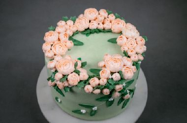 Piping; Buttercream Çiçeklerle Pasta Tasarımı